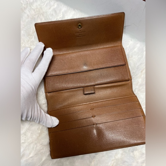 LOUIS VUITTON- MI0941 Monogram Canvas Full Wallet - Picture 6 of 10